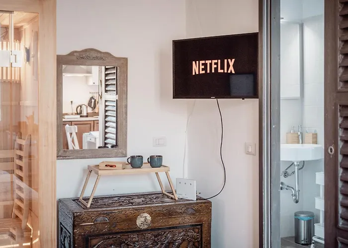 Casa Giulietta Caronti With View Of Holiday home *