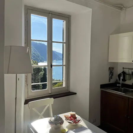 Casa Giulietta Caronti With View Of 펜션 블레비오