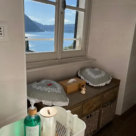 Casa Giulietta Caronti With View Of 펜션 *