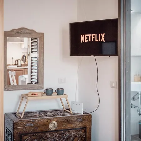 Casa Giulietta Caronti With View Of Semesterbostad *