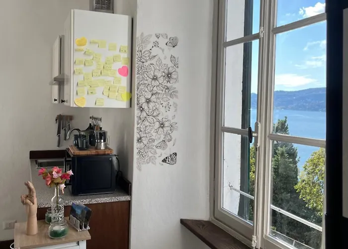 Casa Giulietta Caronti With View Of Дом отдыха