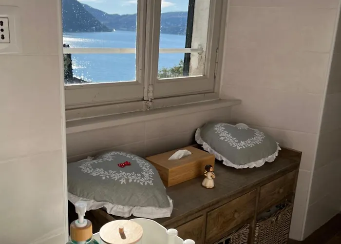 Casa Giulietta Caronti With View Of Holiday home *