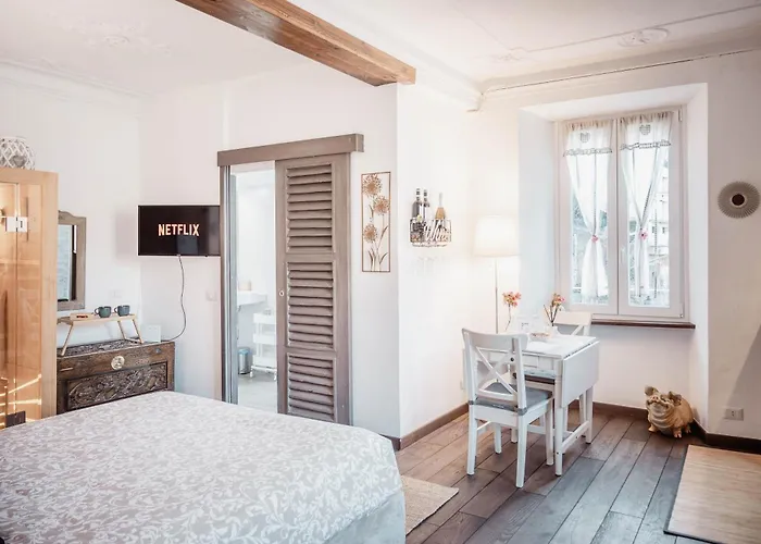 Holiday home Casa Giulietta Caronti With View Of